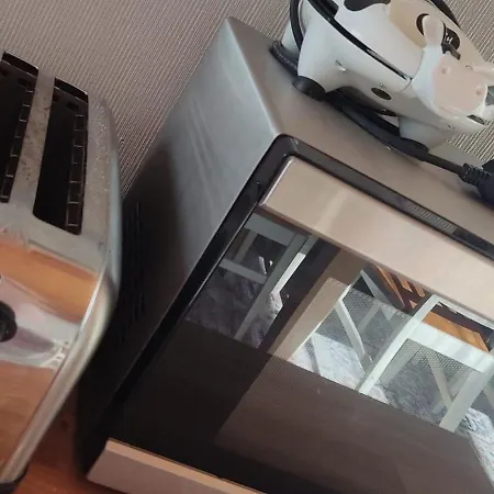 Kortteer Vihreae Huone Habitación en casa particular