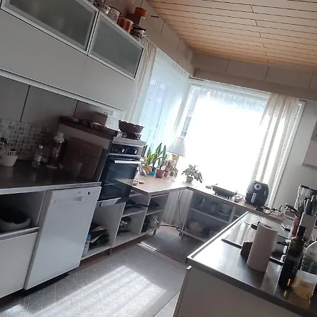 Habitación en casa particular Kortteer Vihreae Huone *