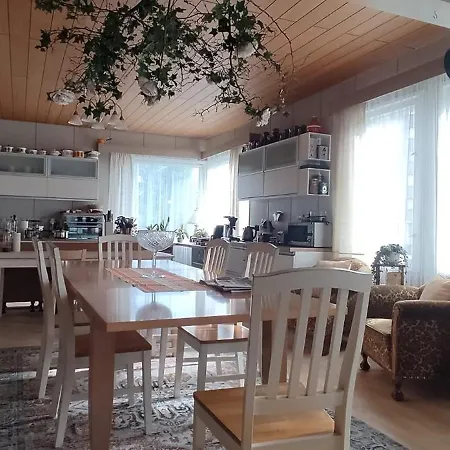 Ubytování v soukromí Kortteer Vihreae Huone Rauma